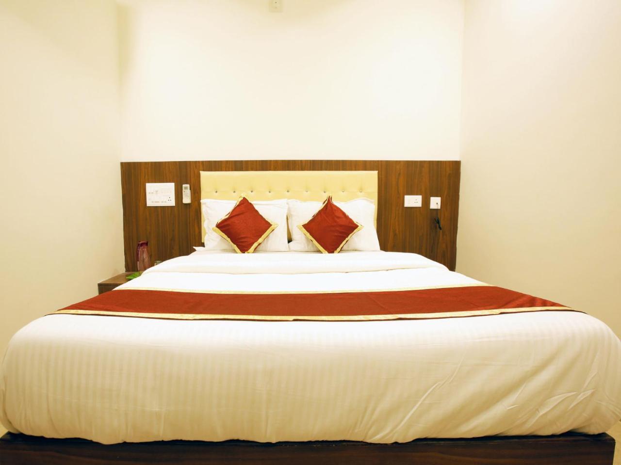 Hotel Ak International Ullal Exterior foto
